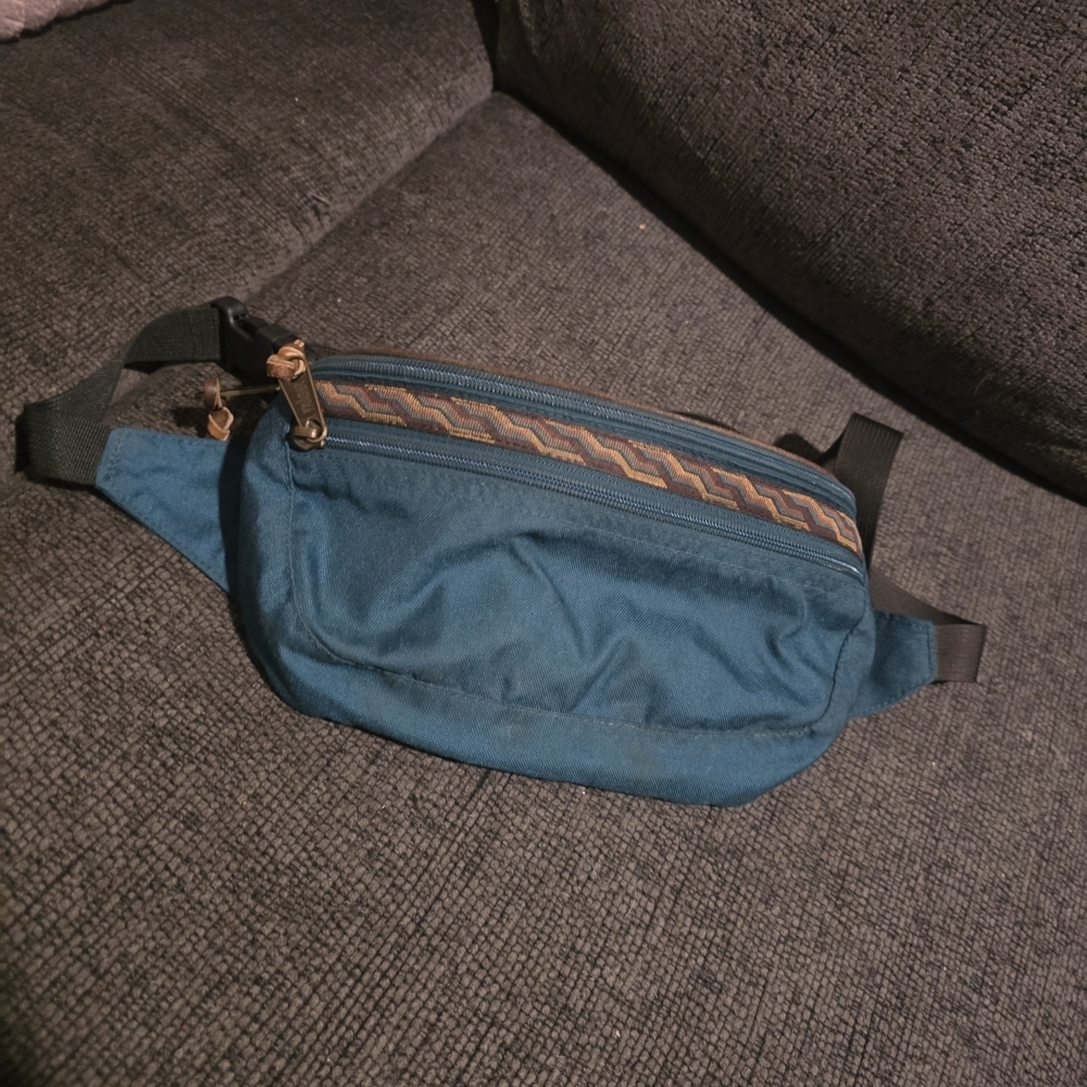 Trager | Vintage 90s Teal Fanny Pack